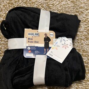 Men's Black Plush Robe